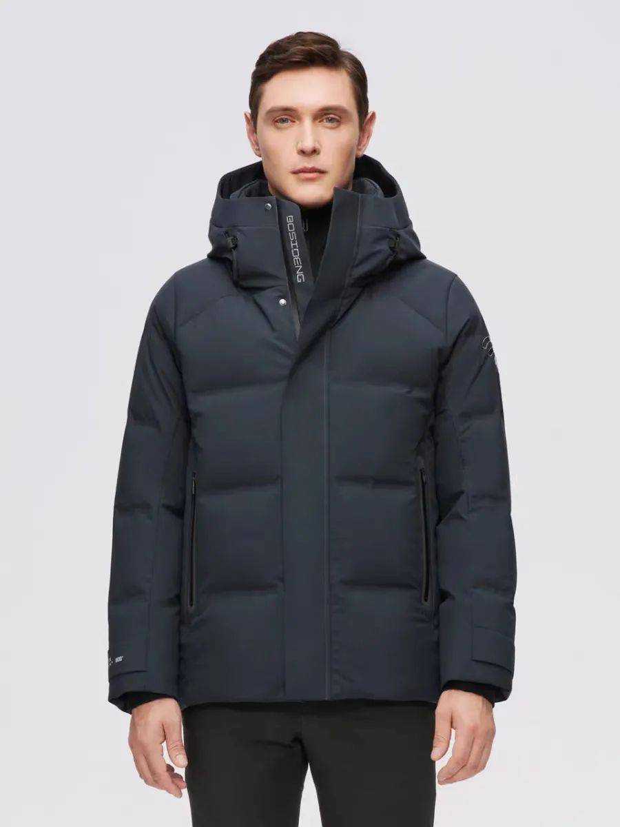 国货之光波司登也在 2023 秋冬系列中力推拥有全新黑科技 gore-tex