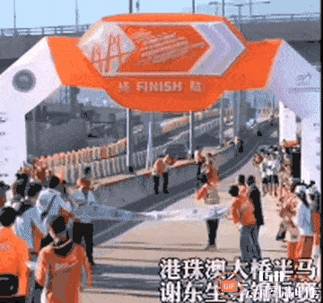 港珠澳大桥马拉松疑不让中国冠军冲线，中国香港田径总会致歉