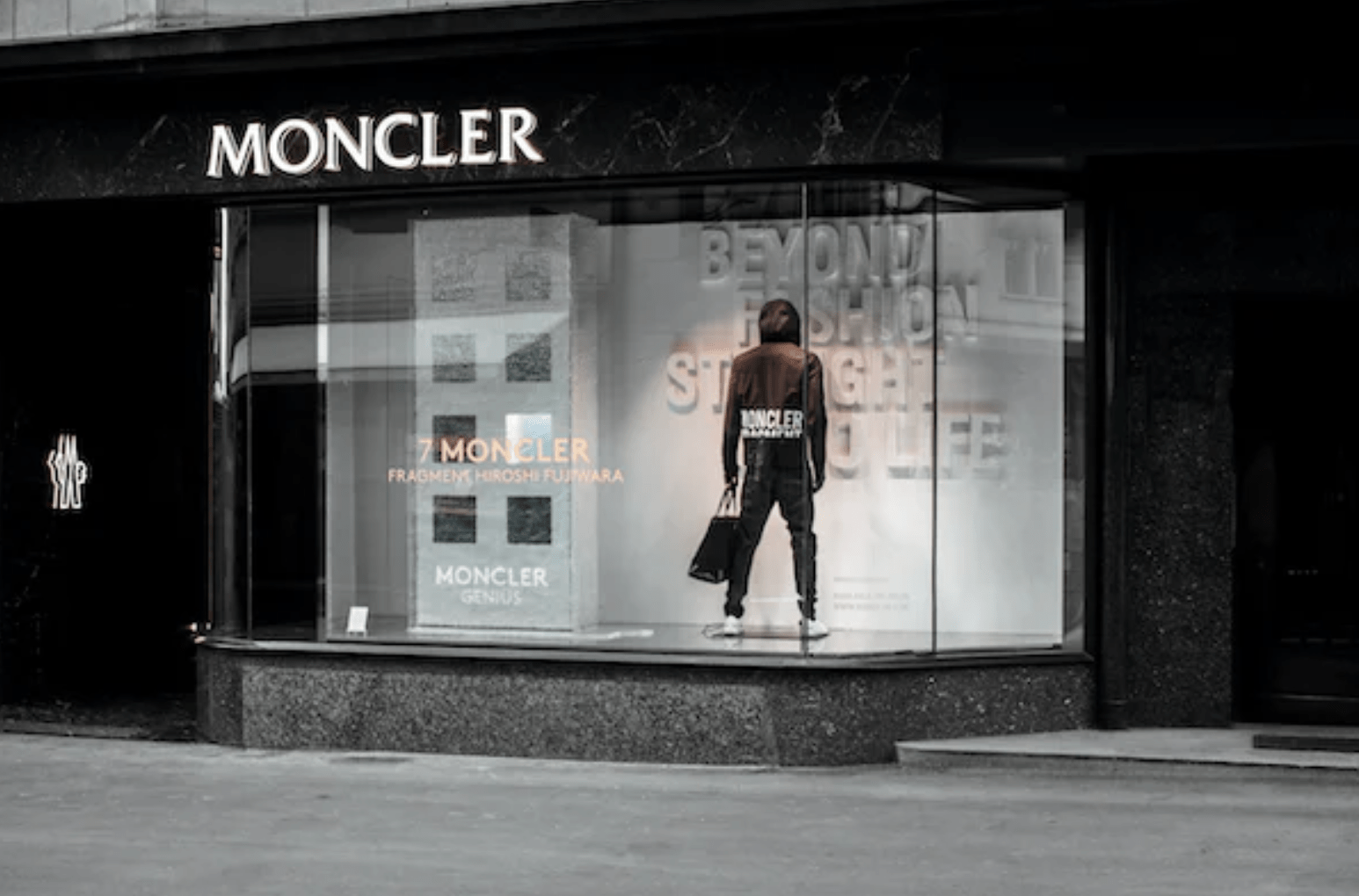 时尚圈新宠,贝克汉姆,麦当娜,美国名媛olivia都是它的忠实粉丝,王菲