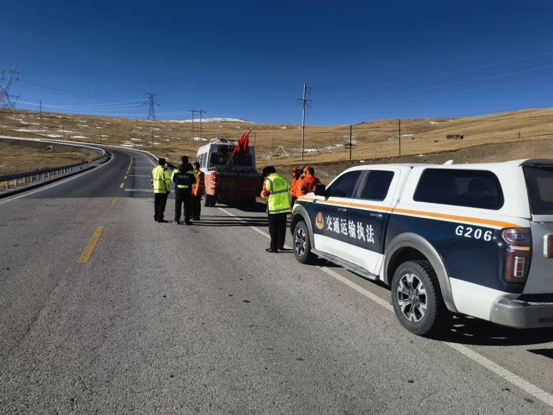 黄河沿公路段联合玛多地区涉路部门开展安全隐患大排查_工作_道路