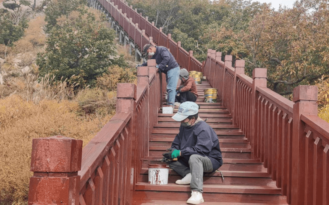 满意在里口山丨 精细化管理 提升景区品质形象_登山_群众_维修