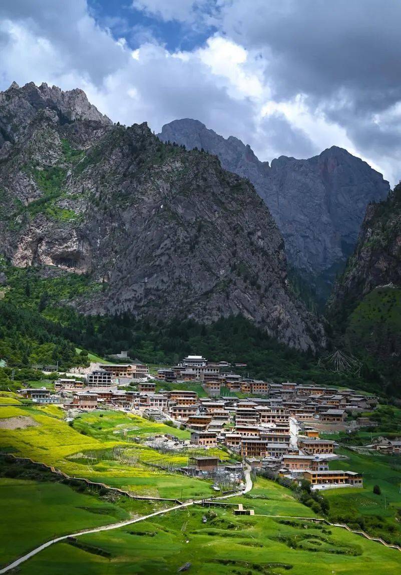 犹如置身仙境,宁静美好~_甘南_拉卜楞寺_甘肃