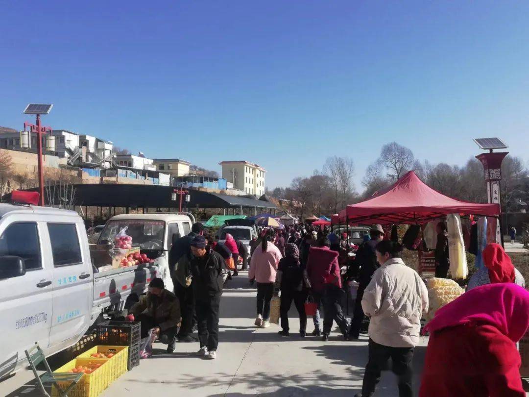 为改善农村集贸市场经营秩序和道路交通环境,北城铺镇全面推进农贸