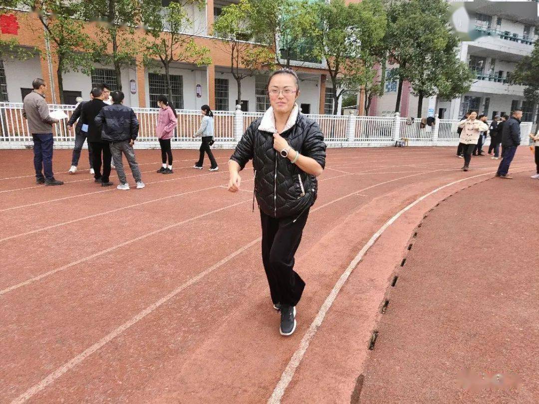 洪江一中开展教师体能测试_怀化市_学校教师_项目