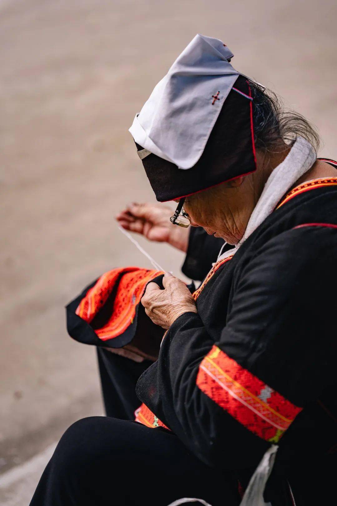 黄伊莹 罗琳校对| 甘维良 凌雪丽责编| 雷鑫莹总编| 才巍 李志雄运营