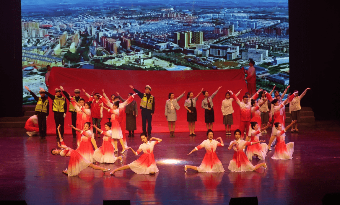 自导,自演了响旗《中国脊梁,情景音诗画《致先辈,情景剧《青年志