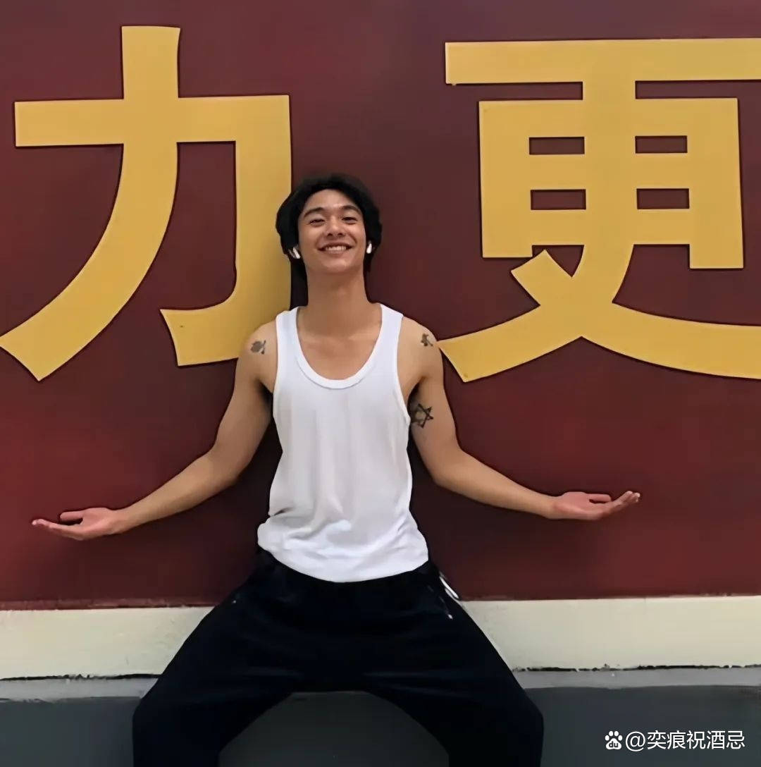 《涉过愤怒的海》男演员张宥浩:帅气外表下的坏男孩魅力!