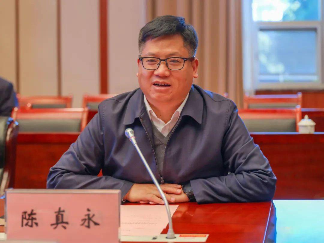 我州与东方奇境主题公园开发有限公司举行项目合作座谈会_旅游_大理