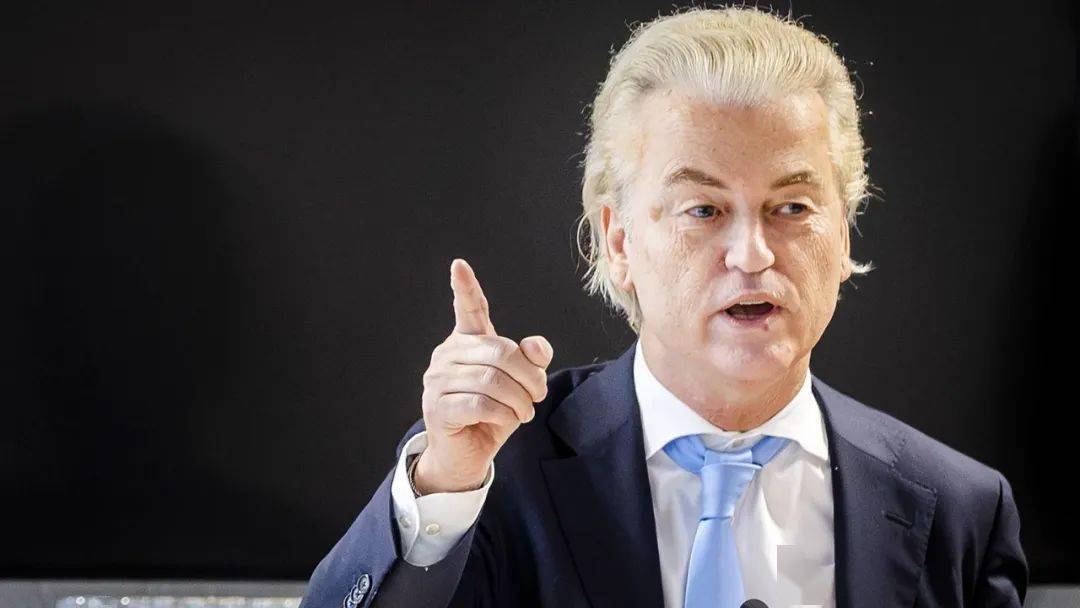 新闻网站 nv 称之为"欧洲特朗普家族的船长".