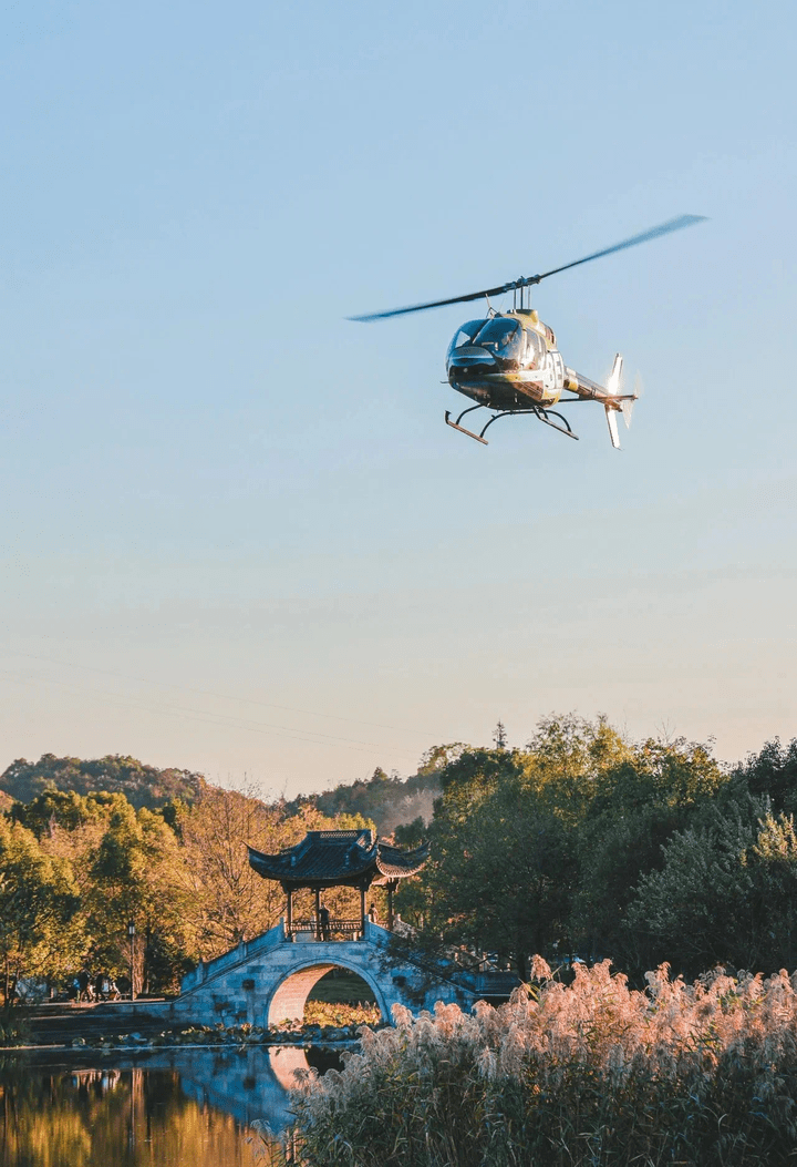 受访者 提供据介绍,此次直升机观光旅游项目采用的是美国贝尔系列直升