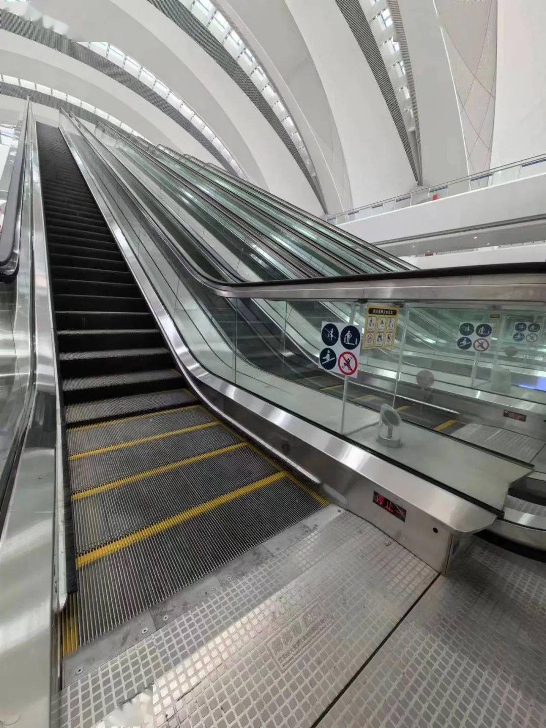 专业赢得信任|中国铁设南昌东站项目部发来感谢信_电梯_博林特_技术