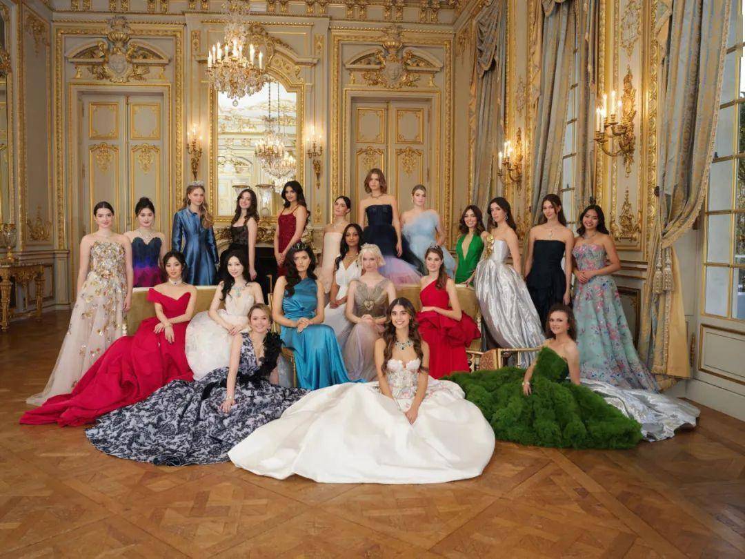 张艺谋儿子、甄子丹女儿……中国年轻人惊艳巴黎名媛舞会_搜狐网, image size:1080x810