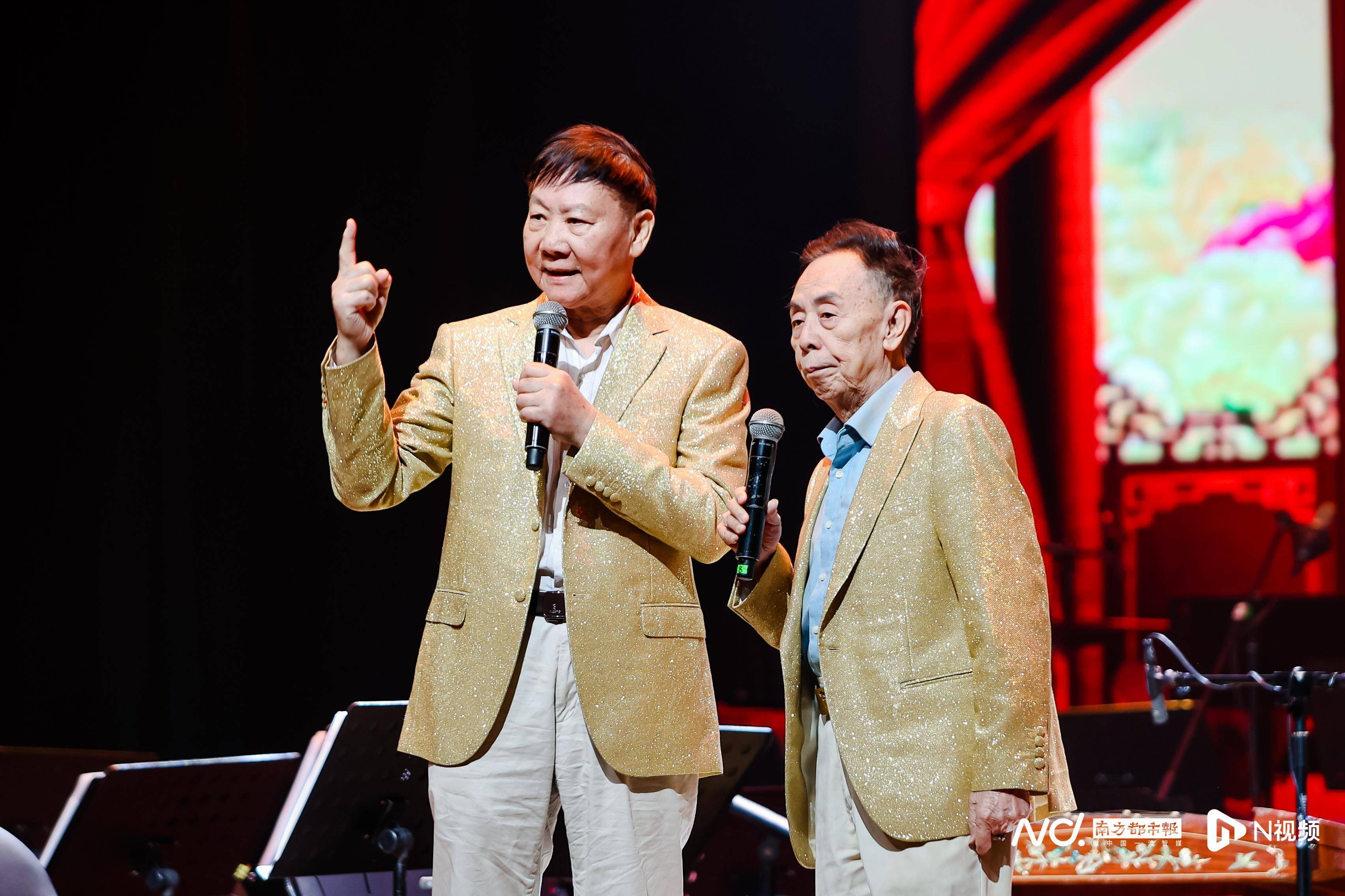 黄俊英,梁玉嵘等曲艺名家登台演出,演出形式包括广东音乐演奏,粤曲