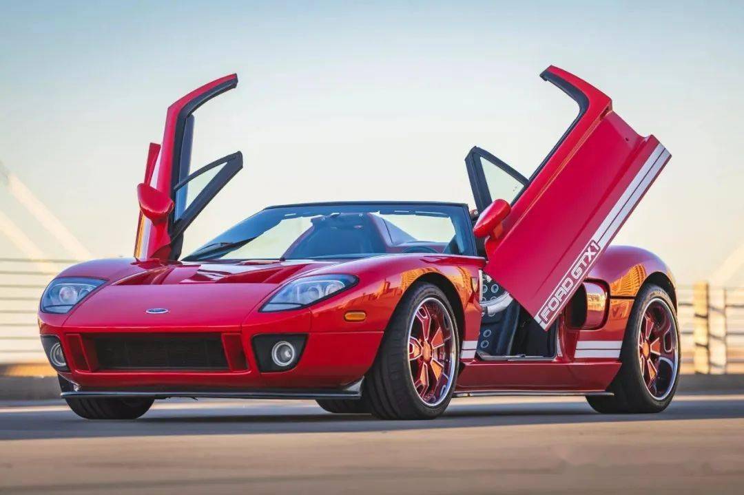 5万美元,稀有700匹剪刀门ford gtx1敞篷超跑溢价售出 | 酷乐汽车_搜狐
