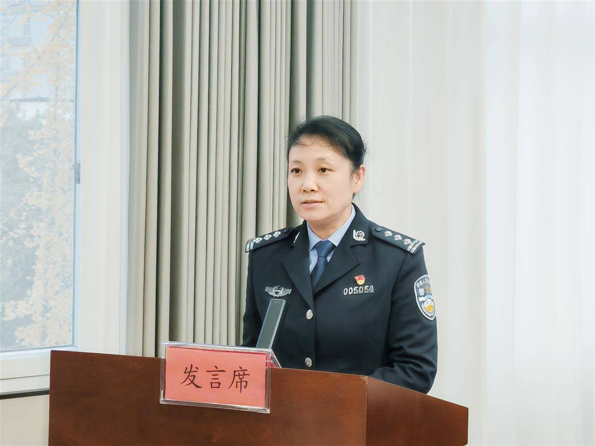 今年以来,黄石市副市长,公安局长黄志勇多次组织召开会议对文明养犬