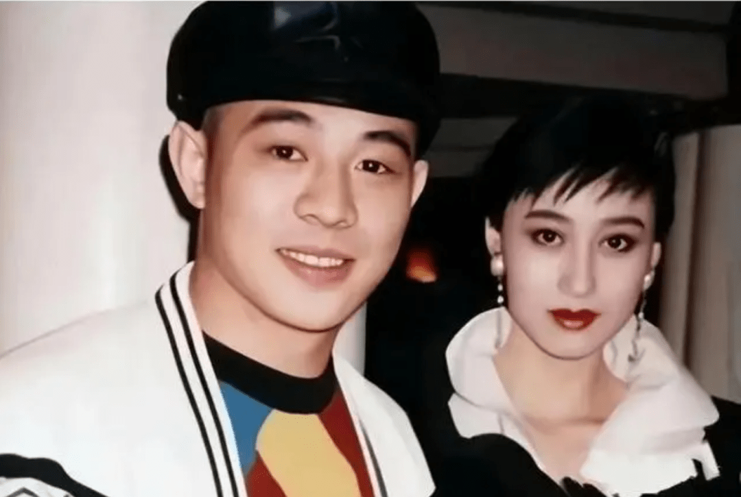 公开资料显示,李连杰1963年4月26日生于中国北京市,祖籍辽宁省沈阳市