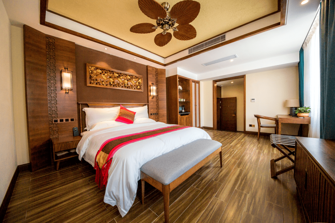 12月13日名主持谢涛带队出发云南→体验千年古茶山里的慢生活!