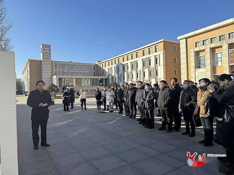 与会人员先后来到唐山第五十四中学,唐山市第二中学,路南区实验小学