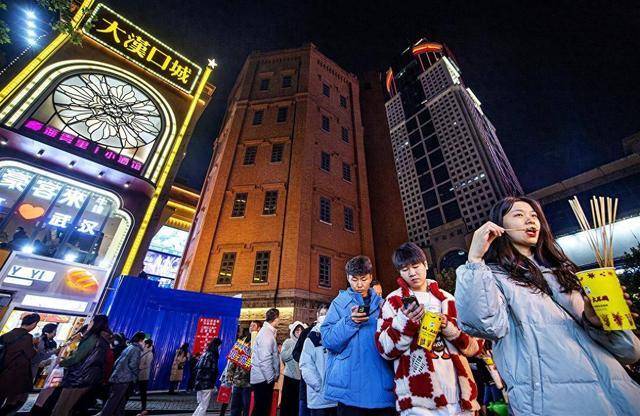 汉口水塔美食街80多家商户"气改电"_游客_市民_在线