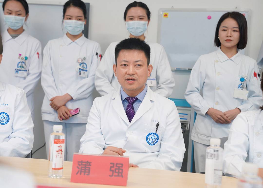 四川大学华西医院胸外科胸壁疾病中心在华西天府医院正式成立_诊疗