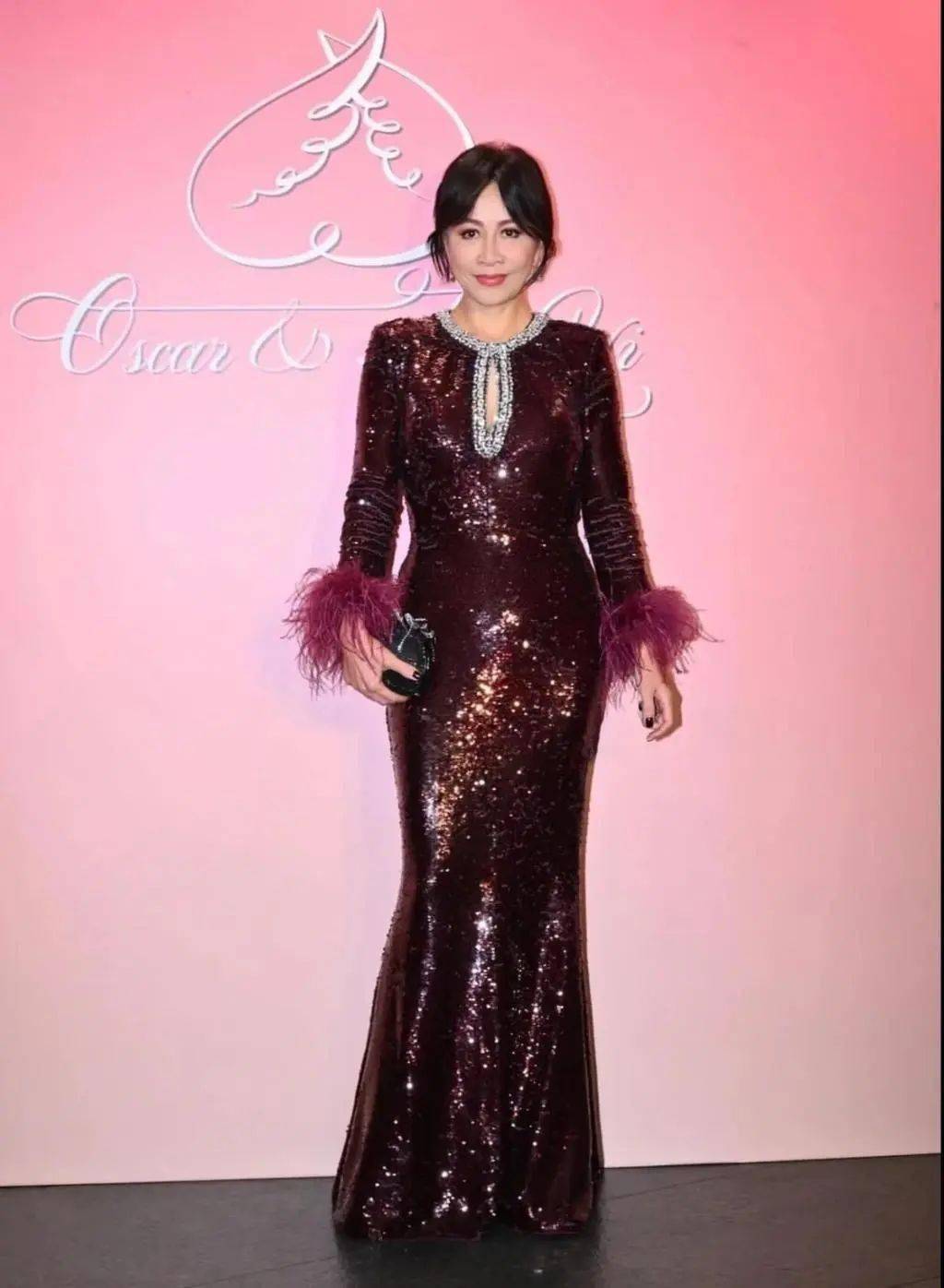 还合体上了一次封面小两口在新婚之前(个人觉得她有点倪妮,舒淇