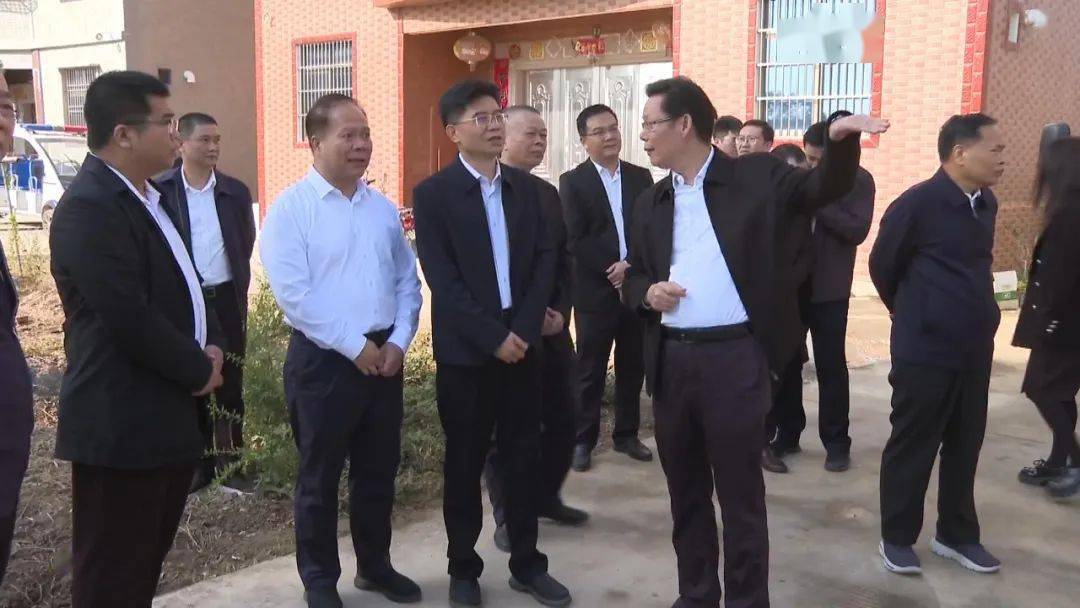 图斑现场;随后深入惠来县宏城种植专业合作社甘薯基地(溪西镇镇前村)