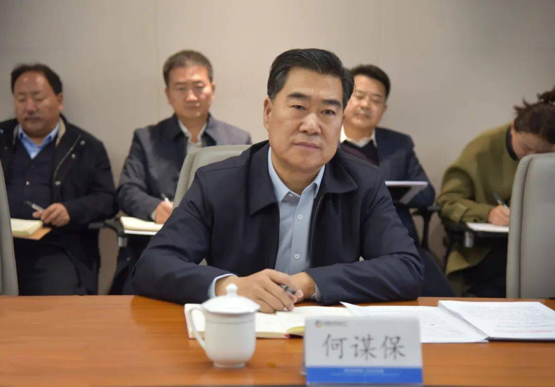 州委常委,州委秘书长梁维吉,副州长王芳及州政府秘书长郭路参加.