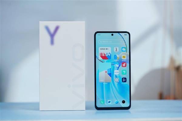 512GB手机仅售1599元！vivo Y100i图赏(图2)