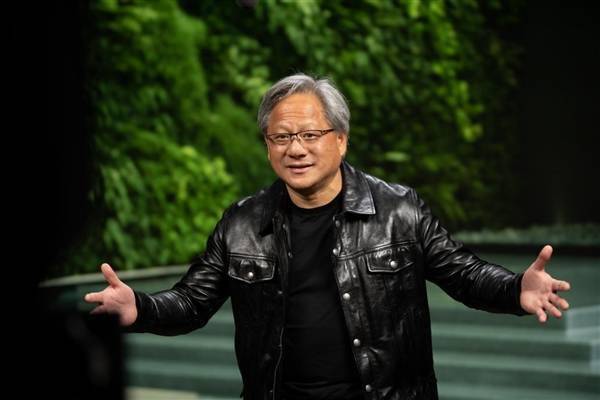 英伟达黄仁勋：华为是AI芯片领域“非常强大”的对手(图1)