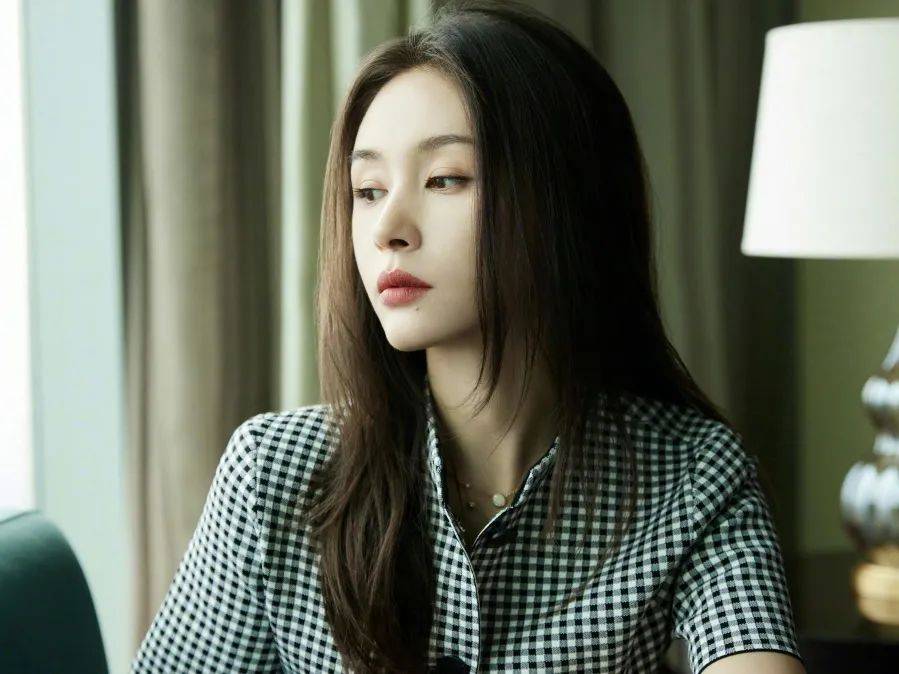 孙艺珍的及肩高层次发,拯救扁头方圆脸_层次感_造型_秀发