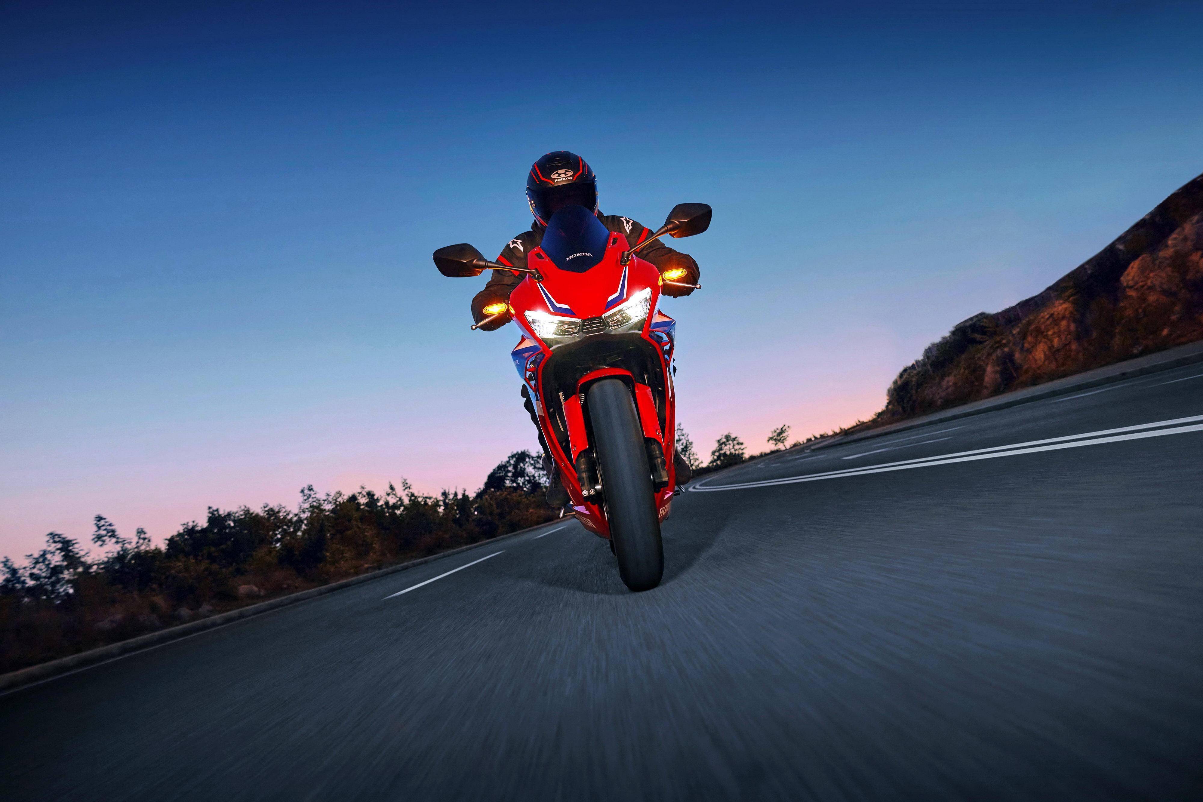 新的外观造型,honda 2024 cbr500r 街跑车_搜狐汽车_搜狐网