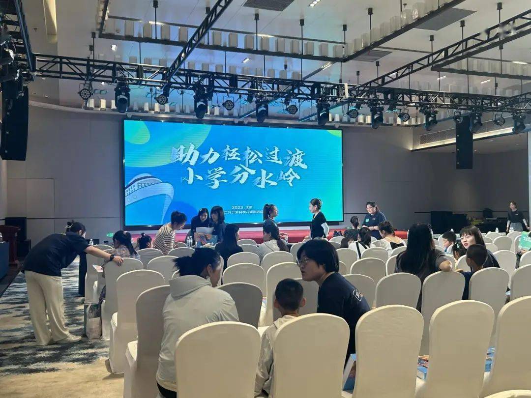 考研人精神状态:怕下暴雨提前买皮划艇,用多芬沐浴露求"多分"