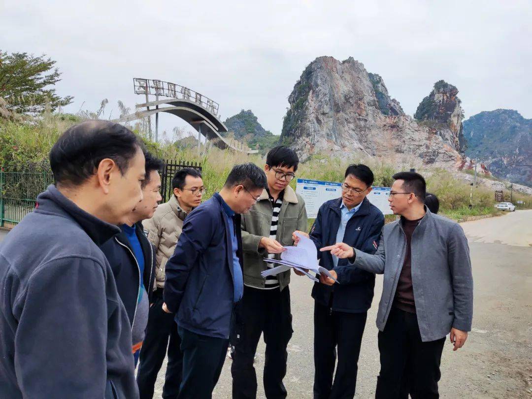 玉林市生态环境局深入水月岩—龙珠湖风景名胜区调研生态修复情况