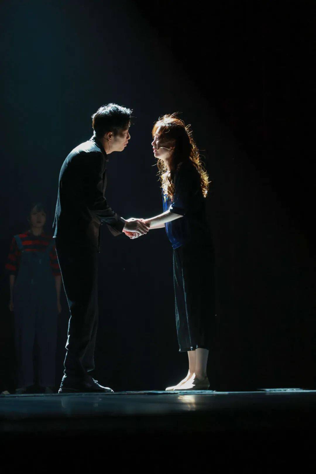 袁华:秋雅,下雪了!