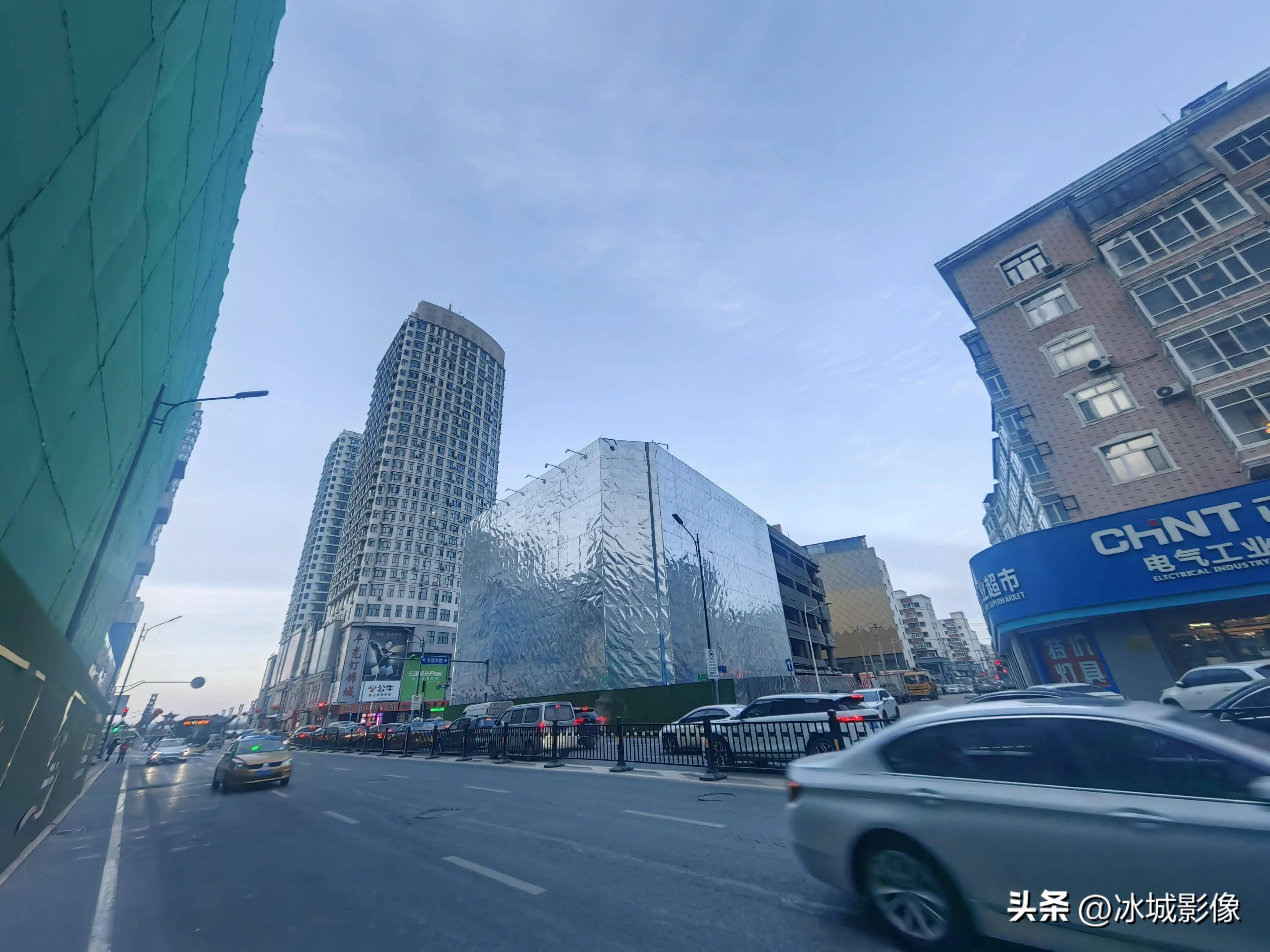 哈尔滨最老的烂尾楼拆完了_友谊_景阳_东路