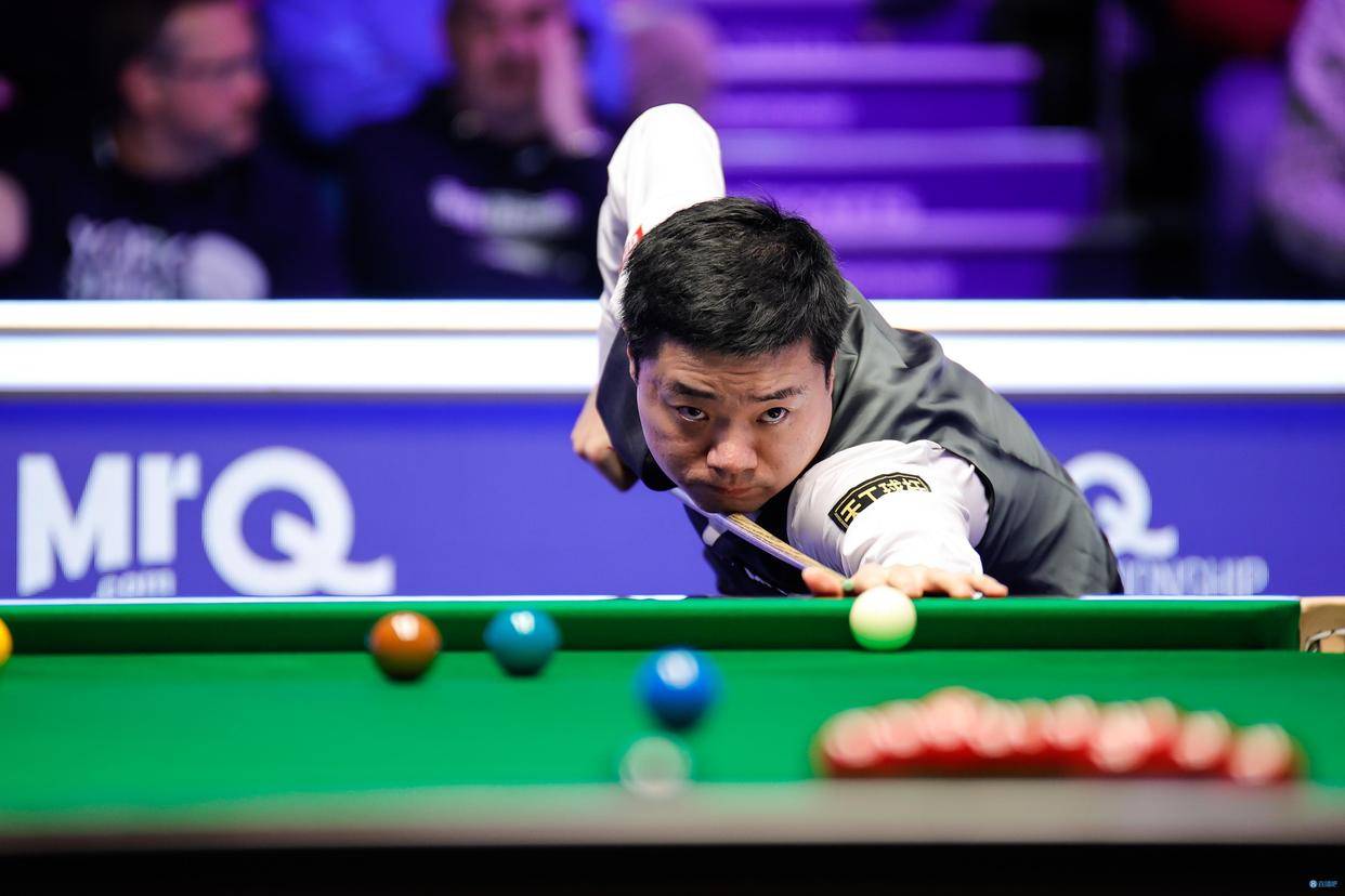 丁俊晖不到一小时4-0格雷斯?晋级苏格兰赛第2轮_直播_高清_图片