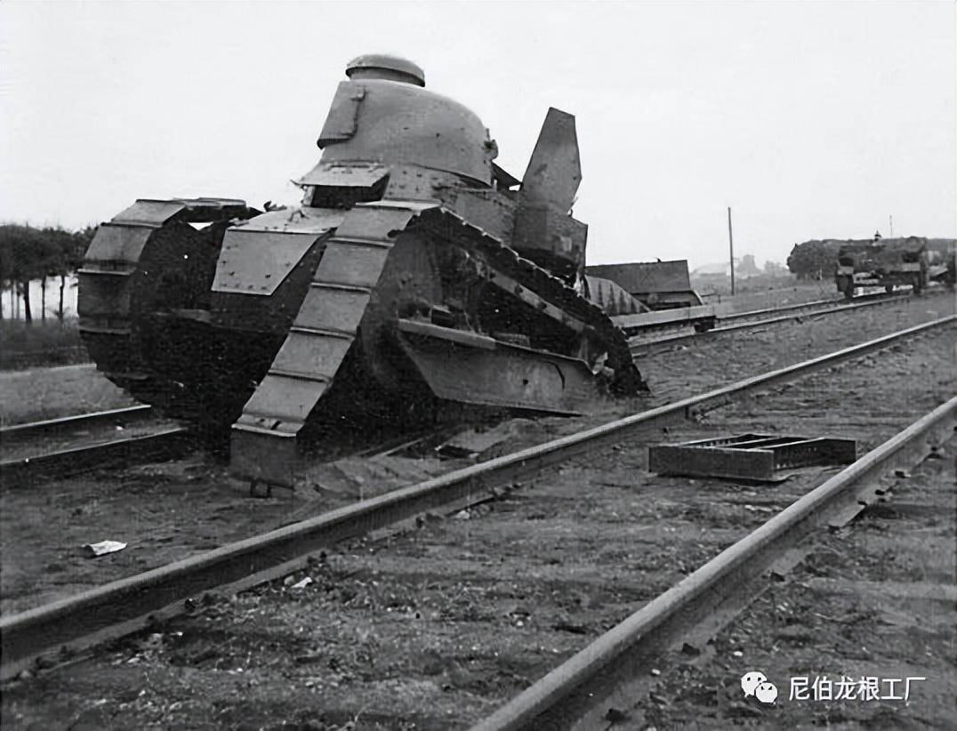 鐵路上的奇葩:基於坦克的波蘭裝甲巡道車_車輛_底盤_軌道車