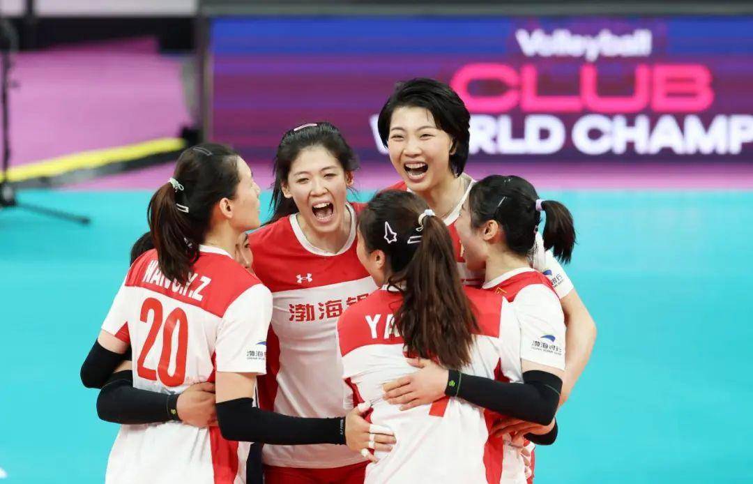 天津女排世俱杯开门红!_米纳斯_比赛_李盈