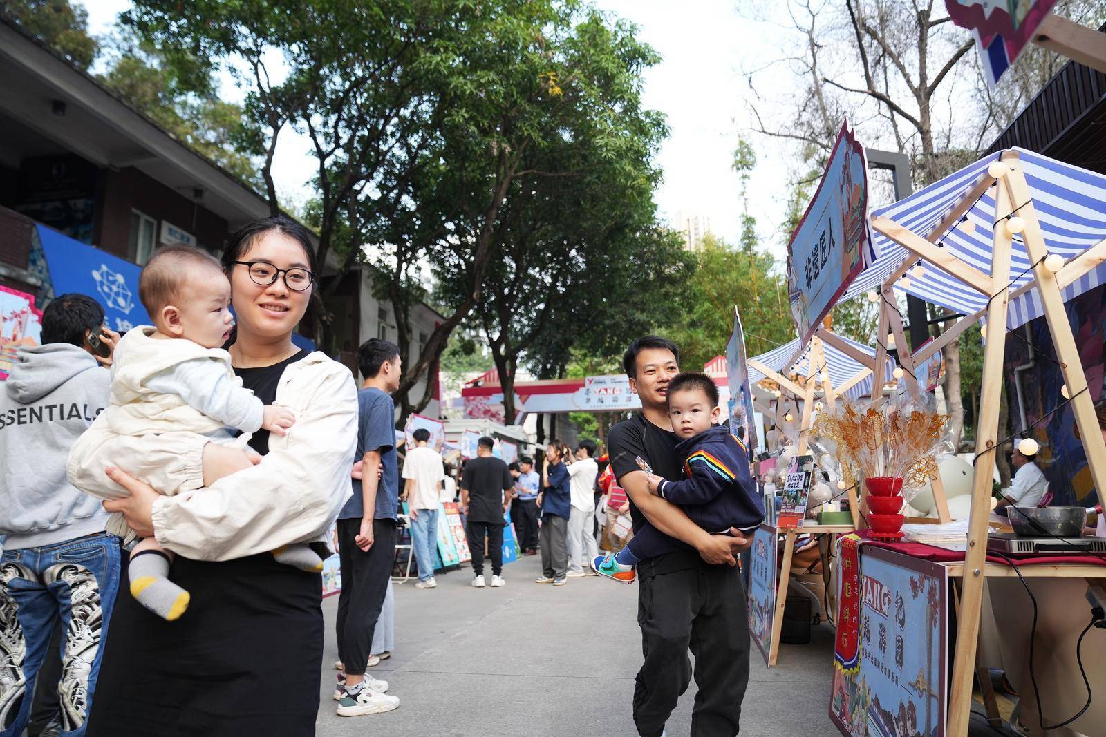 photos | night market at yangcheng creative indust