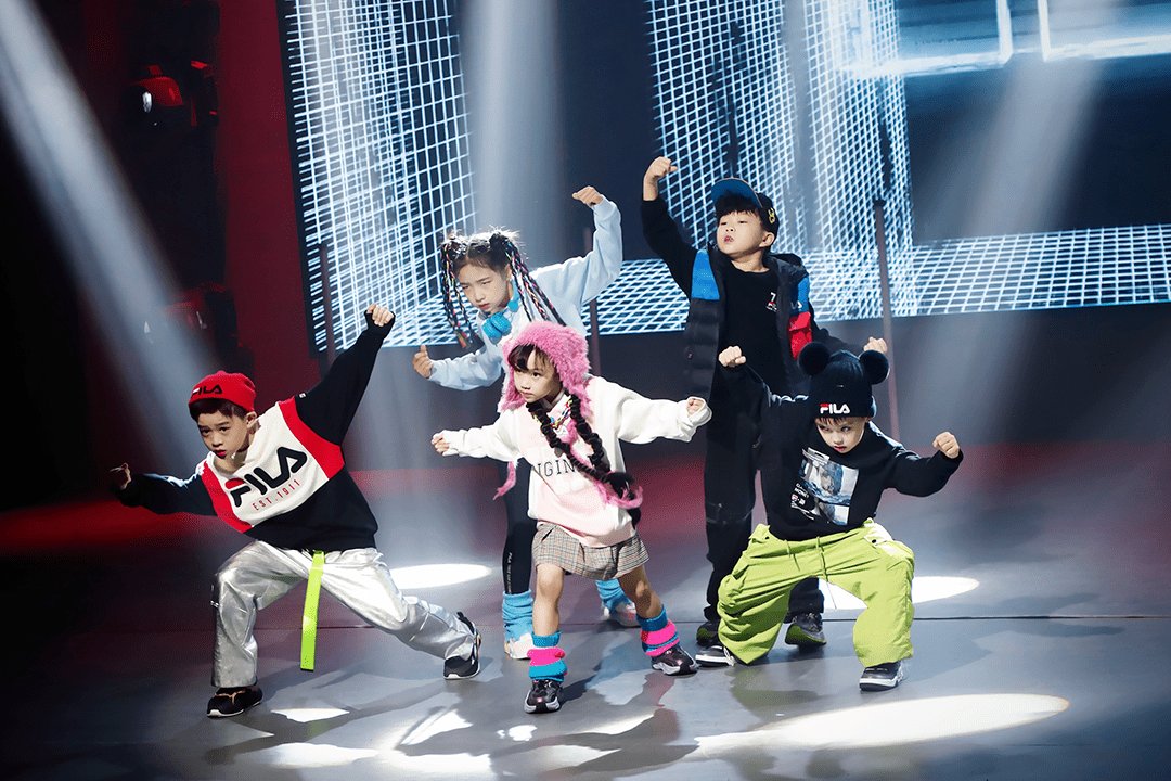 fila kids龚楚执掌 o-dog 的七年中,亦看到了街舞与 gen alpha 见互相