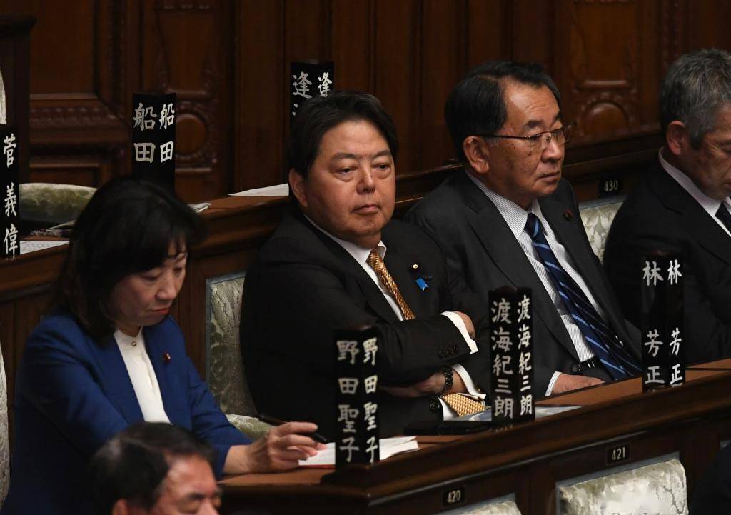 大臣,总务大臣和农林水产大臣分别由斋藤健,松本刚明和坂本哲志担任