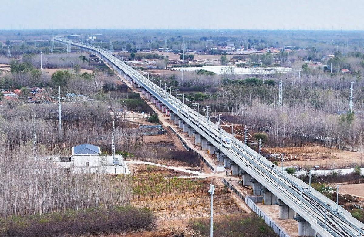 轨道上的京津冀再画浓墨重彩一笔,津兴城际铁路今日开通运营_天津