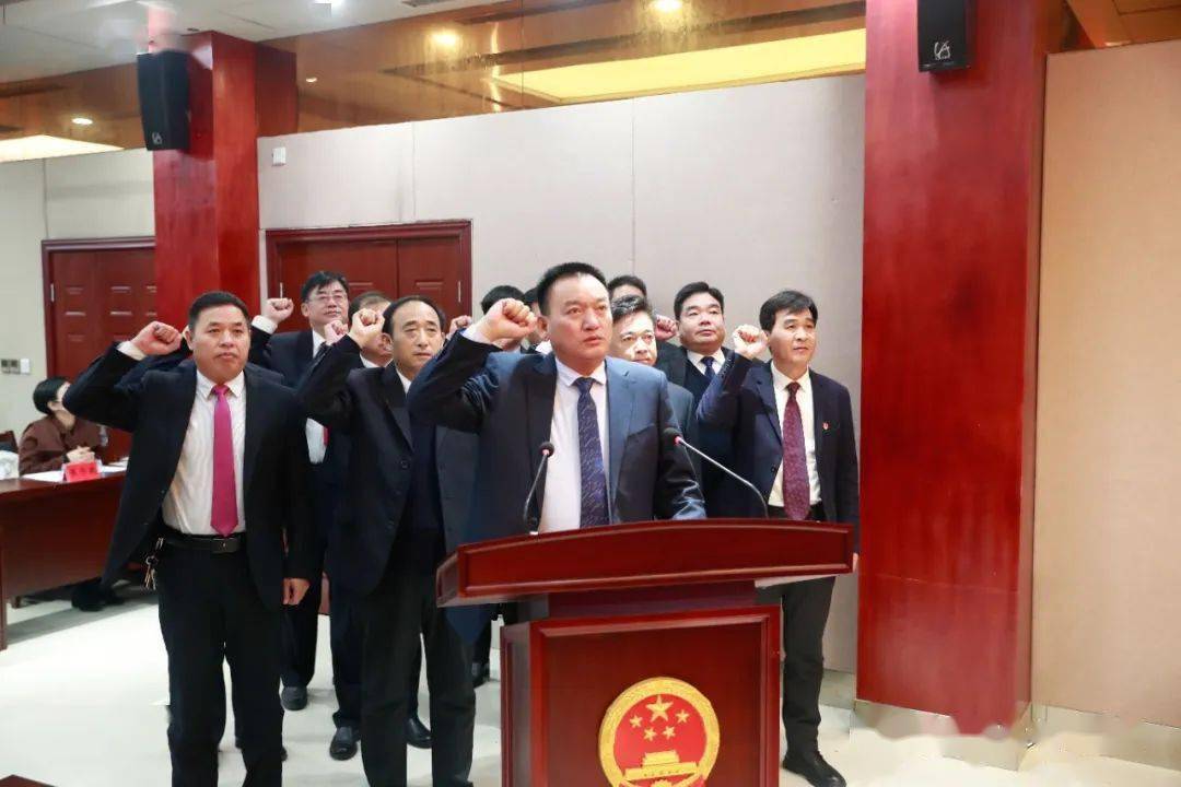 县政府常务副县长张伟,县监察委员会主任张晓辉,县人民检察院检察长