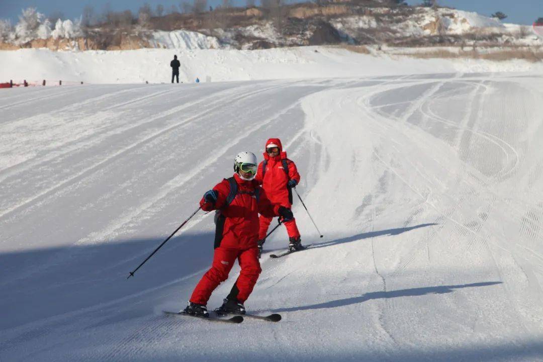 淶源是首批國家級滑雪旅遊度假地(全國共12家),七山滑雪旅遊度假區為