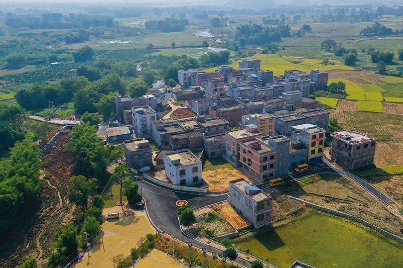 回龙村寨肚自然村全景 罗凯摄初冬时节,驻足广西钟山县回龙镇回龙村寨