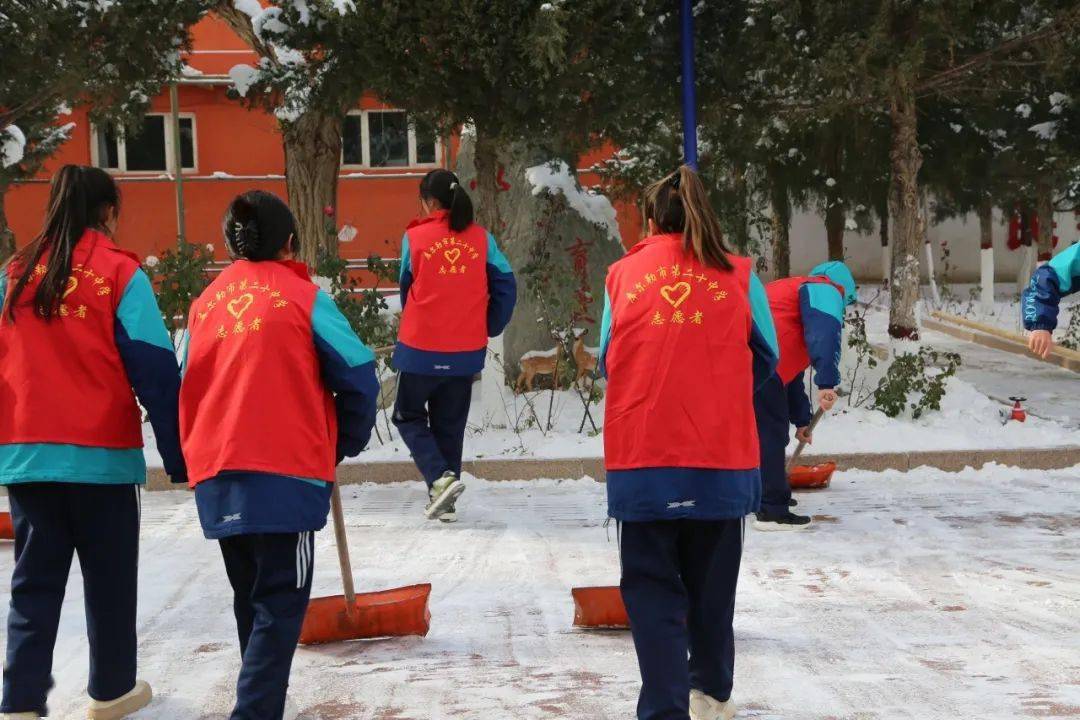 铸牢中华民族共同体意识丨库尔勒市第六中学青马工程培训班走进巴州特
