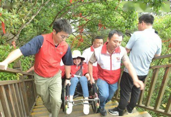 游客畅游有爱无碍！江西灵山景区暖心服务“三两”事儿