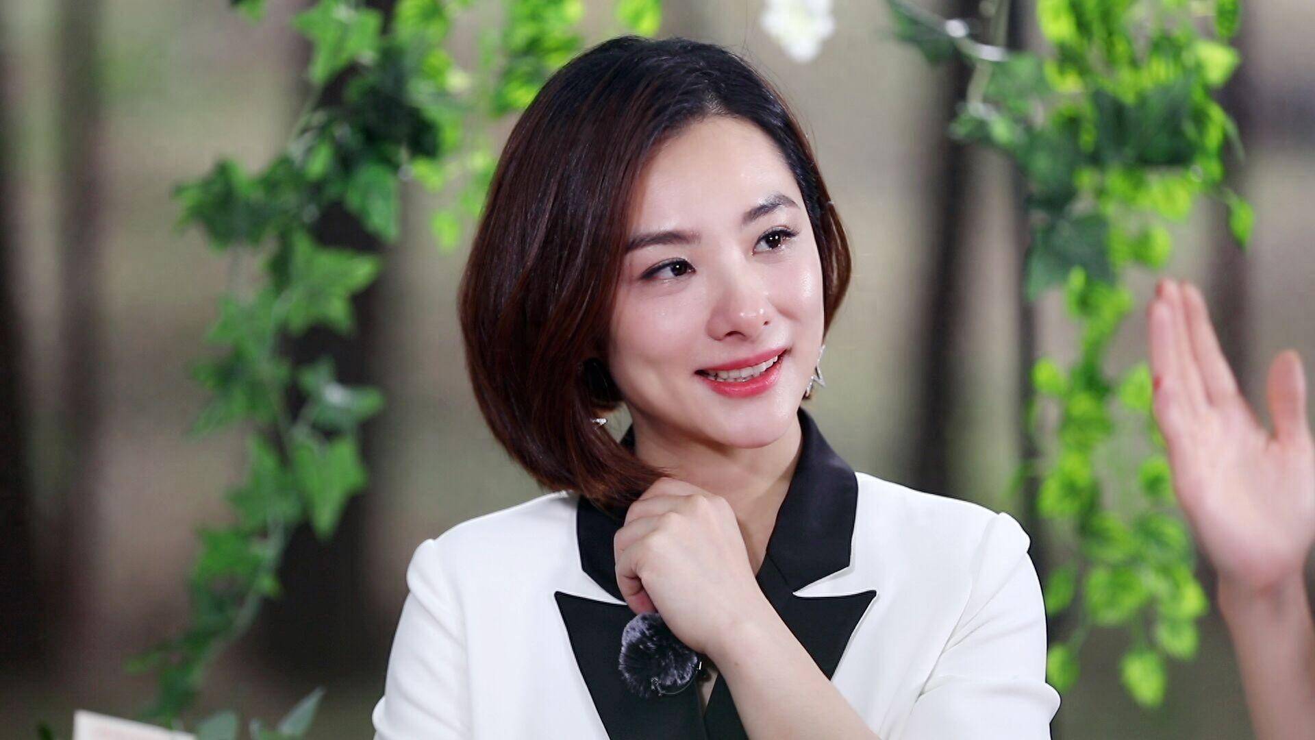 她是体操皇后,36岁结过4次婚,却嫁给同一人,过的比郭晶晶幸福_刘璇才