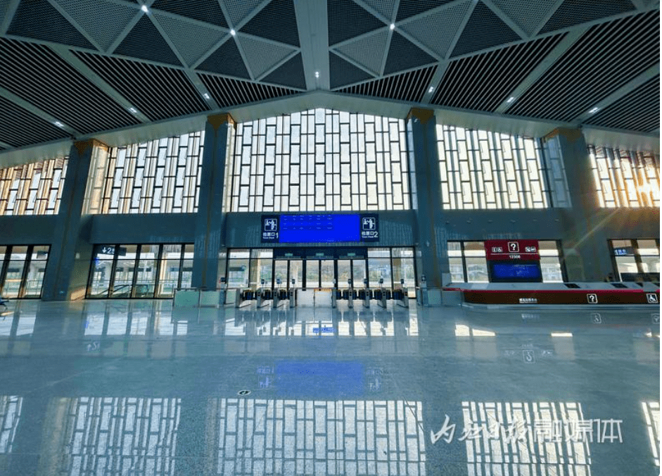 成宜高铁威远站:万事俱备 只待"发车"!_设计_旅客_广场