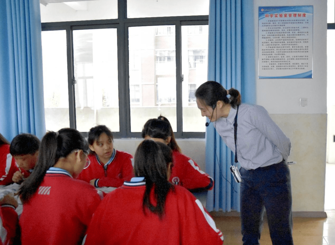 安徽怀远县致远学校举办"生本课堂 · 聚焦素养"初中部生本教研会